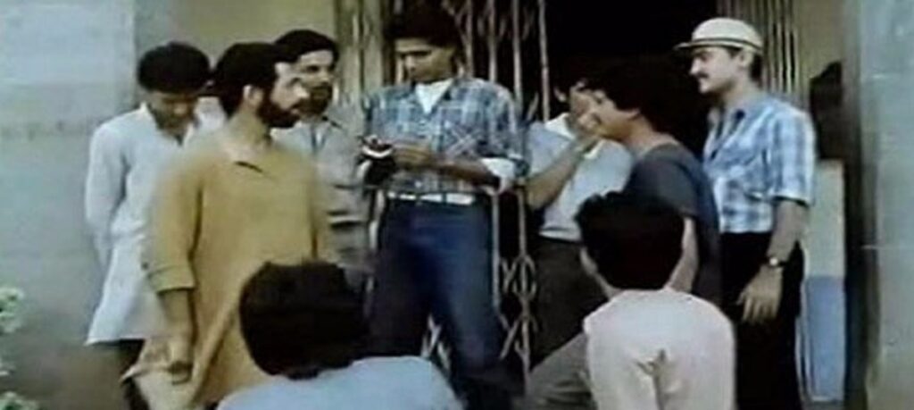 Idealistic professor Naseeruddin Shah is on the side of the students