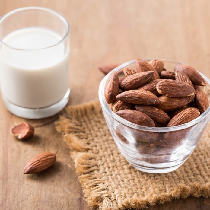 11 health benefits of almond milk - Seniors Today
