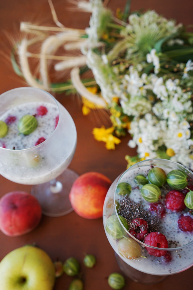 chia seeds for garnishing